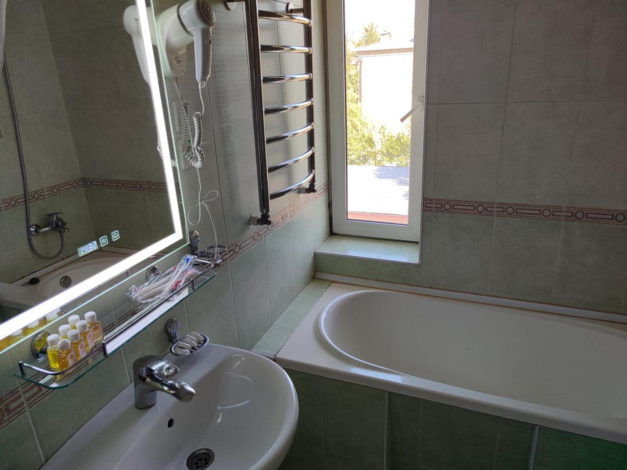 Grand Avenue Hotel Tashkent Exterior photo